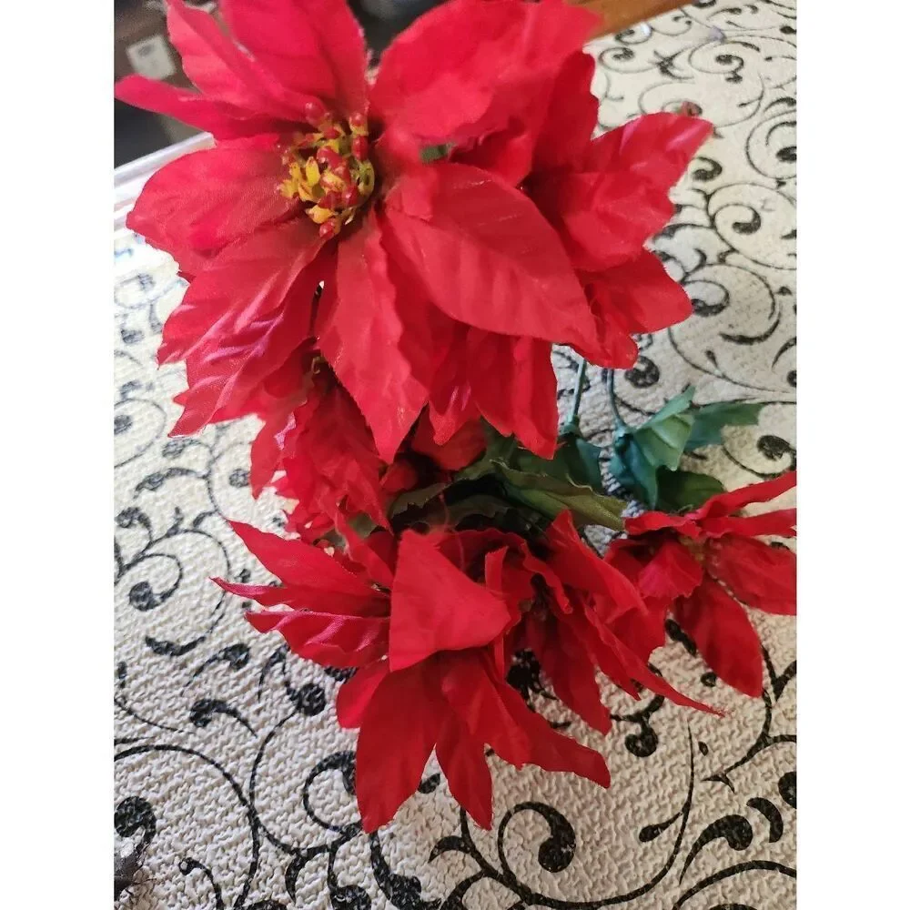 19 Bundles of Faux Poinsettas